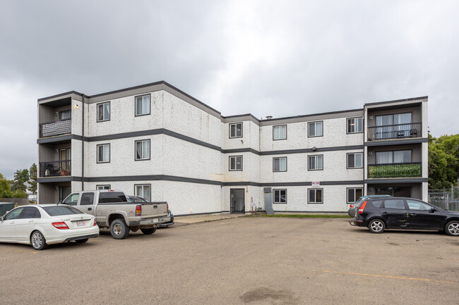 Dawn Place in Red Deer, AB - Building Photo - Building Photo