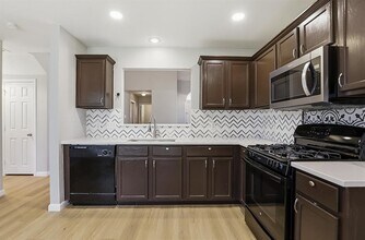 2410 Charlie Harley Dr in Leander, TX - Building Photo - Building Photo