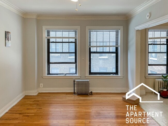 540 W Briar Pl, Unit 3H in Chicago, IL - Building Photo - Building Photo