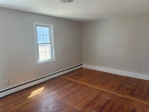 9 Kosova Ln in Wappingers Falls, NY - Building Photo - Building Photo