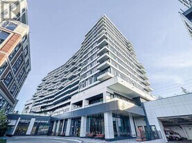 2485 Eglinton Ave W in Mississauga, ON - Building Photo