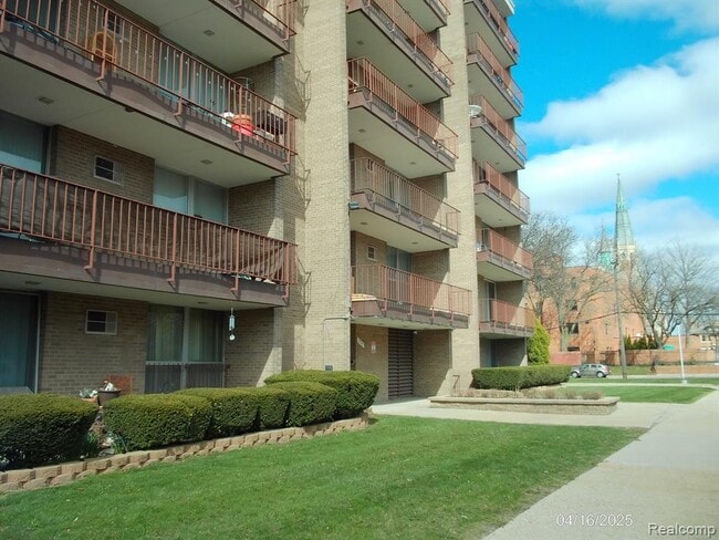 1941 Orleans St in Detroit, MI - Building Photo - Building Photo