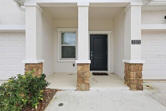 3303 Laurent Lp in Davenport, FL - Foto de edificio - Building Photo