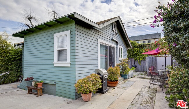 property at 1010 N Rampart Blvd