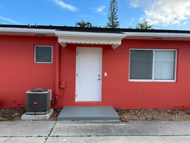 622 N M St in Lake Worth Beach, FL - Building Photo - Building Photo