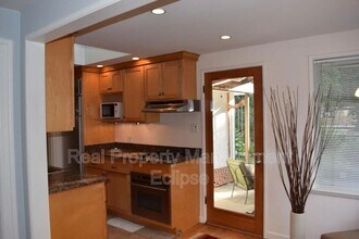 4421 29th Ave W in Seattle, WA - Building Photo - Building Photo