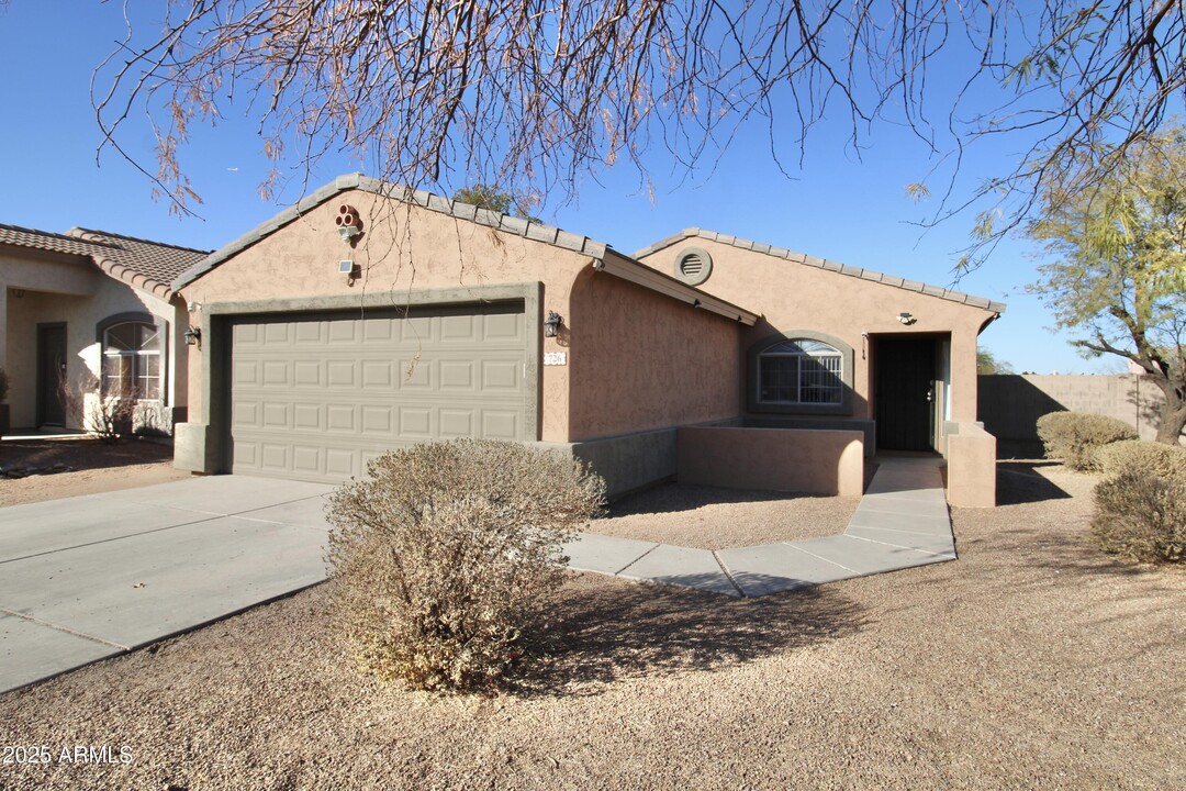 726 W Bowker St in Phoenix, AZ - Foto de edificio