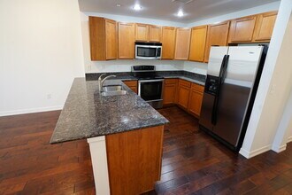 2200 S University Blvd, Unit Observatory Place in Denver, CO - Foto de edificio - Building Photo