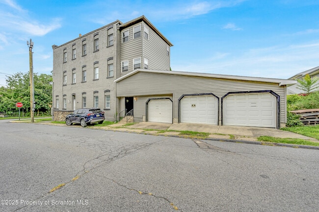 property at 717 Mill St