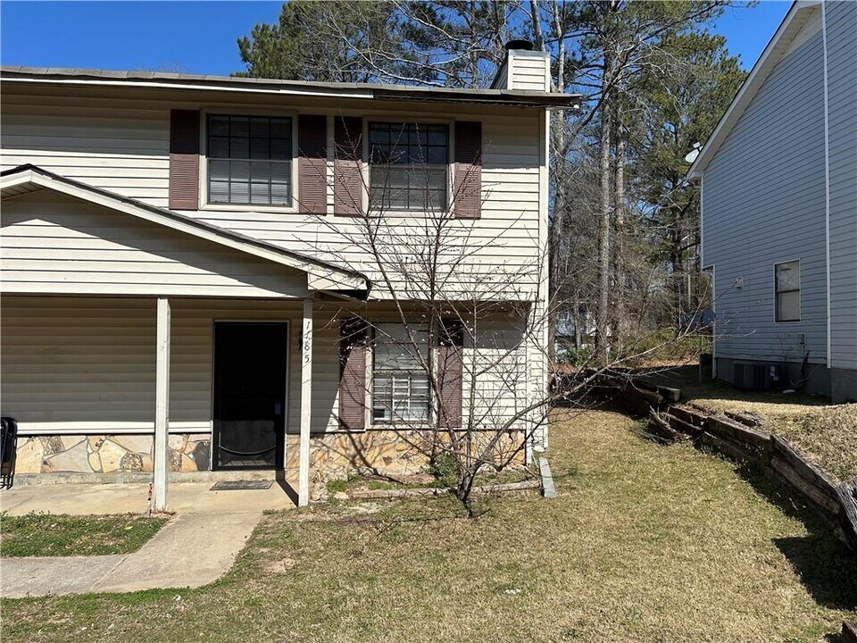 1185 Oak Villas Ct NW in Conyers, GA - Building Photo