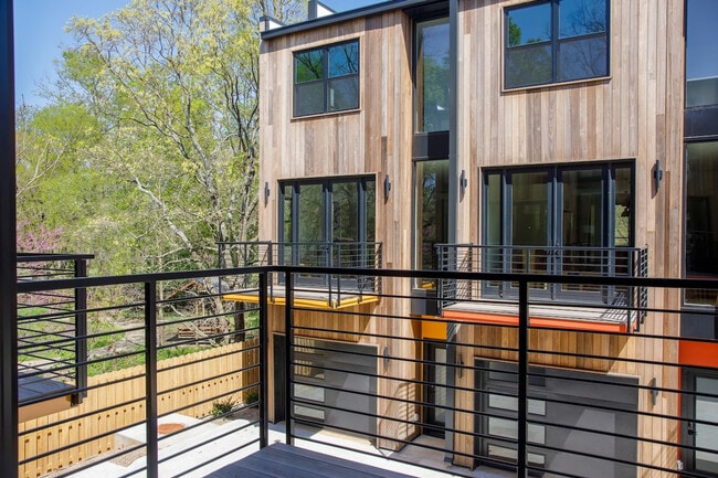 315 NE Burwood Mews in Bentonville, AR - Foto de edificio - Building Photo