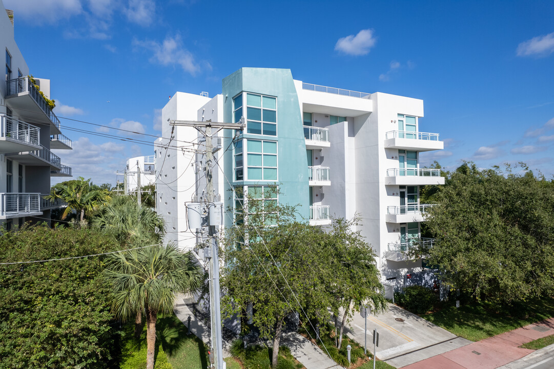 2020 Lofts in Miami Beach, FL - Building Photo