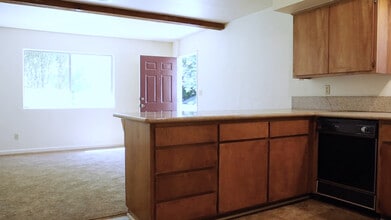 305 Ash St in Chico, CA - Building Photo - Building Photo