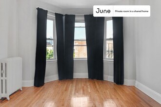 Private bedroom in 2 bed/1 bath Home in Boston, MA - Building Photo - Building Photo