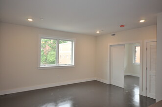 659 Massachusetts Ave, Unit 5 in Boston, MA - Building Photo - Building Photo