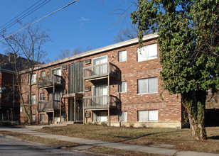 2557 Hackberry St in Cincinnati, OH - Building Photo - Building Photo