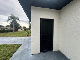 2394 Orange Center Blvd in Orlando, FL - Building Photo