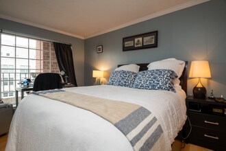 1230 23rd St NW, Unit 806 in Washington, DC - Building Photo - Building Photo