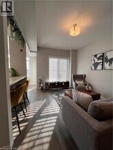 11 Pim Ln in Hamilton, ON - Building Photo - Building Photo