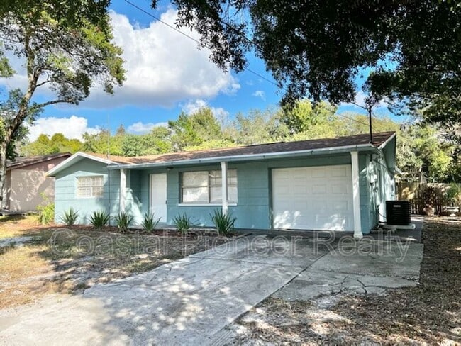 15114 Omaha St in Hudson, FL - Building Photo - Building Photo