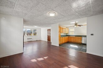211 Ampere Pkwy-Unit -2 in Bloomfield, NJ - Building Photo - Building Photo