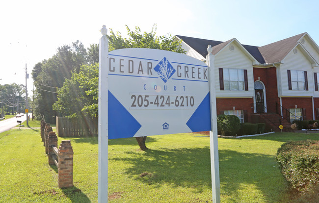 Vines at Cedar Creek Court in Bessemer, AL - Foto de edificio - Building Photo