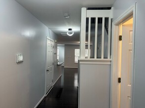 5101 Bartholomew's Ln in Greensboro, NC - Foto de edificio - Building Photo