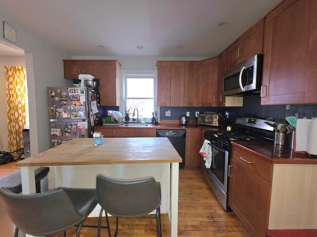 property at 5 Gore Street Pl