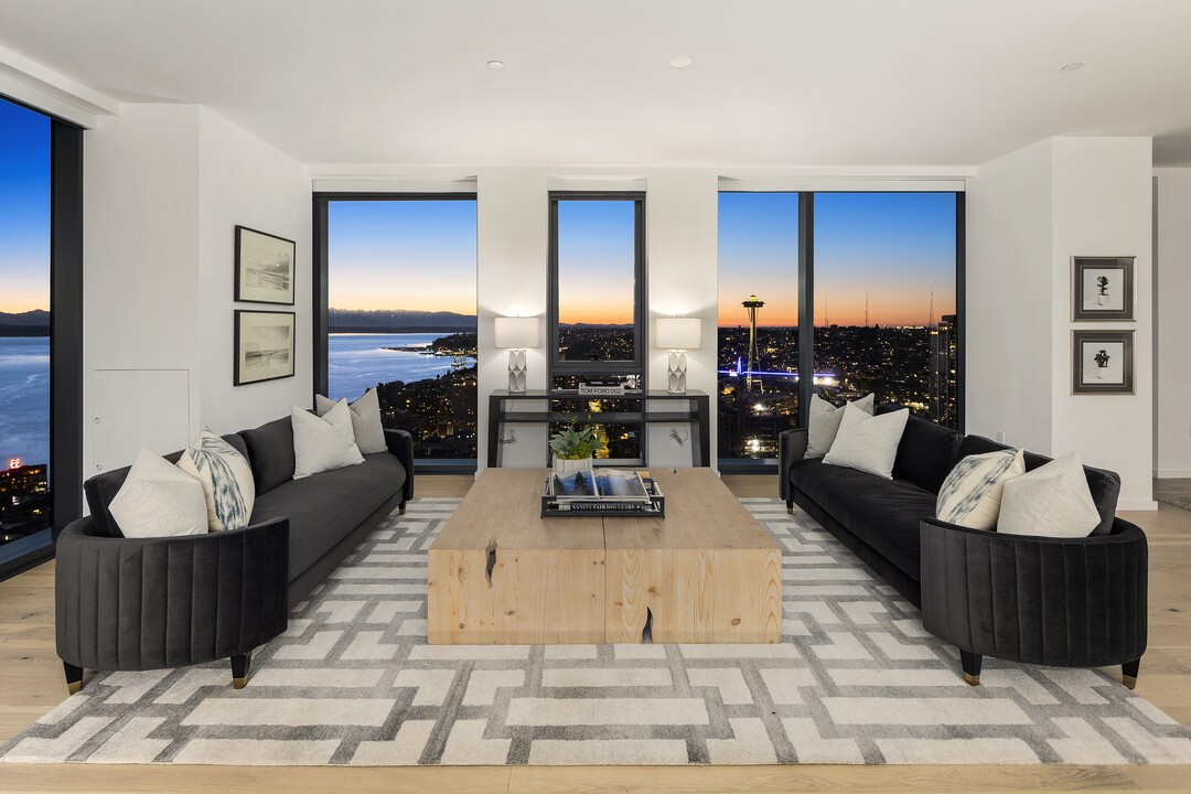 The Modern in Seattle, WA - Building Photo