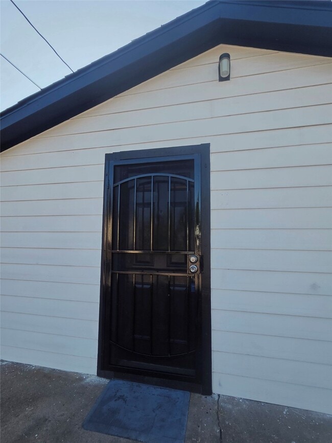 5403 Ave Q 1/2 in Galveston, TX - Building Photo - Building Photo