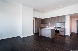 1000 3rd St-Unit -412 in San Francisco, CA - Building Photo - Building Photo