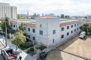 The Hotel Dieu in Los Angeles, CA - Foto de edificio - Building Photo