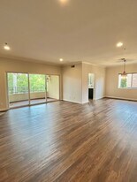 620 E Palm Ave, Unit 301 in Burbank, CA - Building Photo