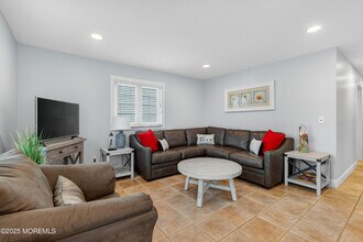 B19 Haddonfield Ave in Lavallette, NJ - Building Photo - Building Photo