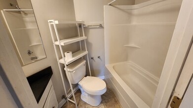 735 Germantown Cir, Unit A in Chattanooga, TN - Building Photo - Building Photo