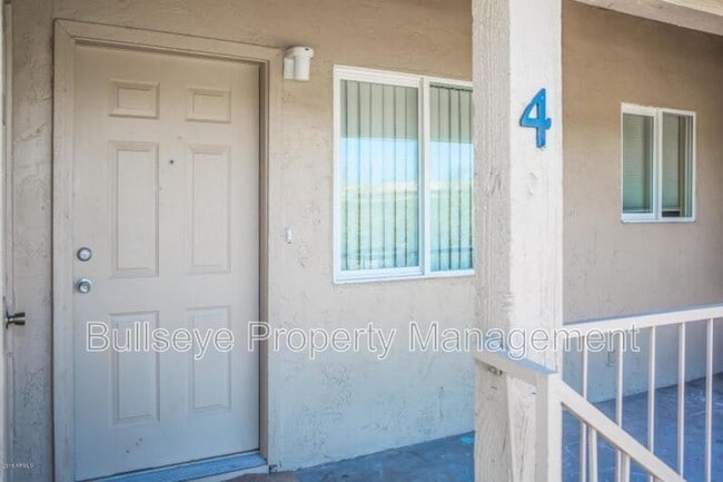 2701 E Beck Ln in Phoenix, AZ - Building Photo - Building Photo