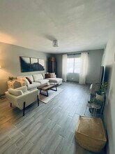 2426 SE 17th St in Fort Lauderdale, FL - Building Photo - Building Photo