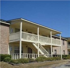 Lakeridge Apartments in Phenix City, AL - Building Photo - Building Photo