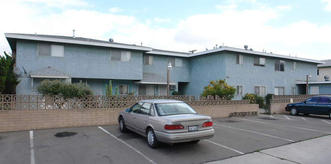 1188 Cuyamaca St in El Cajon, CA - Building Photo - Building Photo