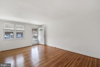 623 Magnolia Ave in Glenolden, PA - Building Photo - Building Photo