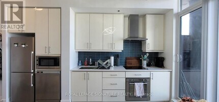 75 The Donway W in Toronto, ON - Building Photo - Building Photo