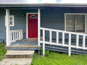 1807 S 19th St in Waco, TX - Building Photo - Building Photo