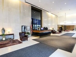 5701 N Sheridan Rd, Unit 18L in Chicago, IL - Building Photo - Building Photo
