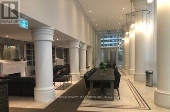 33 Helendale Ave in Toronto, ON - Building Photo - Building Photo