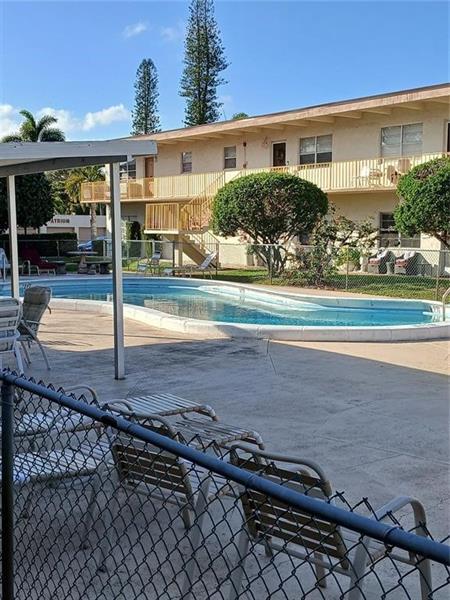 property at 2525 Hollywood Blvd
