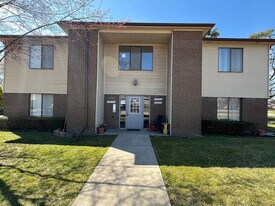 4652 E 10 Mile Rd in Warren, MI - Building Photo