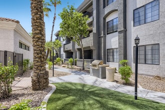 Mandarina in Phoenix, AZ - Building Photo - Building Photo