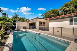 1160 NE 98th St in Miami Shores, FL - Building Photo - Building Photo