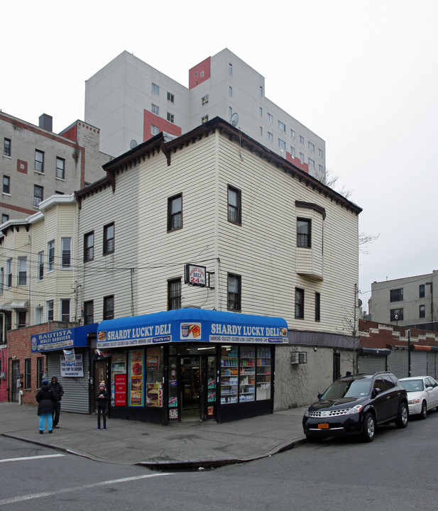 500-502 E 183rd St in Bronx, NY - Building Photo