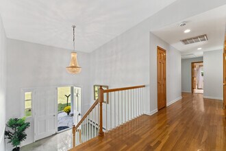 494 Sawmill Rd in Stamford, CT - Building Photo - Building Photo